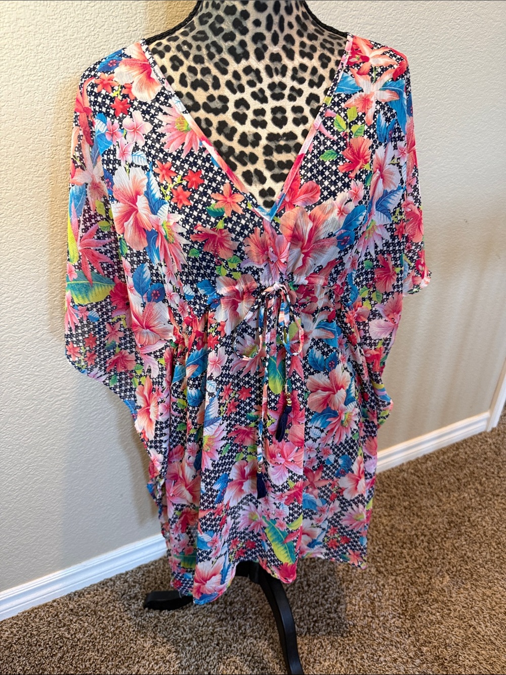 Tommy Bahama Coral Pink Blue Floral Cover up, Kimmono